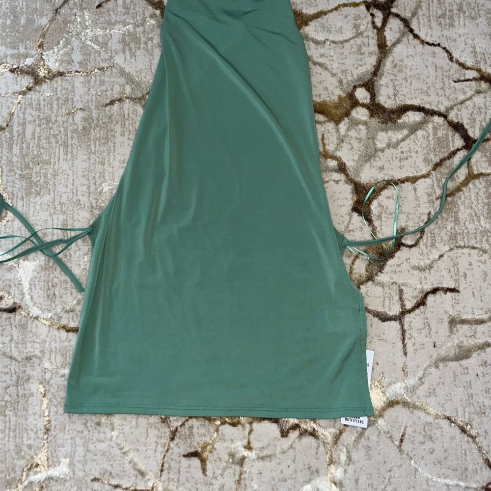Green Sleeveless Crop Top